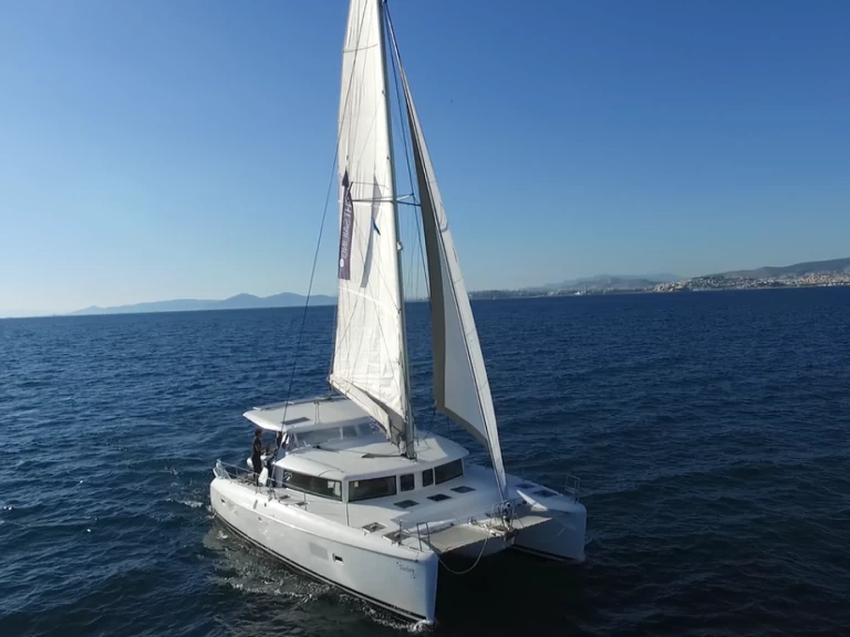 Alquiler de Catamarán, con o sin patrón Lagoon Álimos