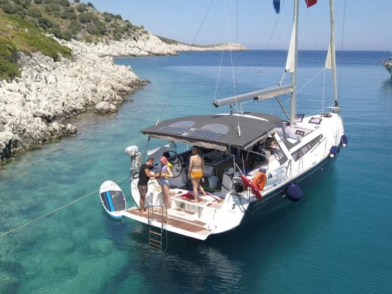 Bénéteau Oceanis 48 de alquiler a Kaş
