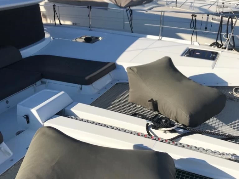 Alquiler de Lagoon Lagoon 46 en Álimos