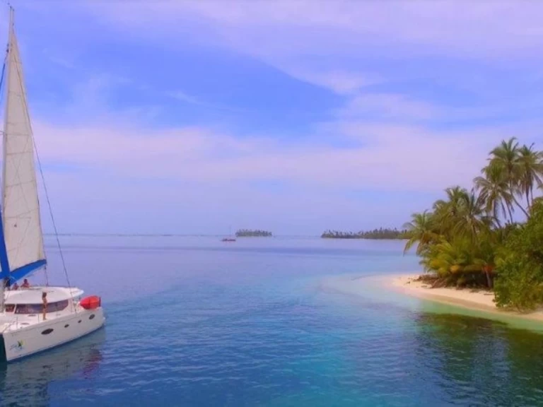 Fountaine Pajot Salina 48 de alquiler a Isla Corazón de Jesús