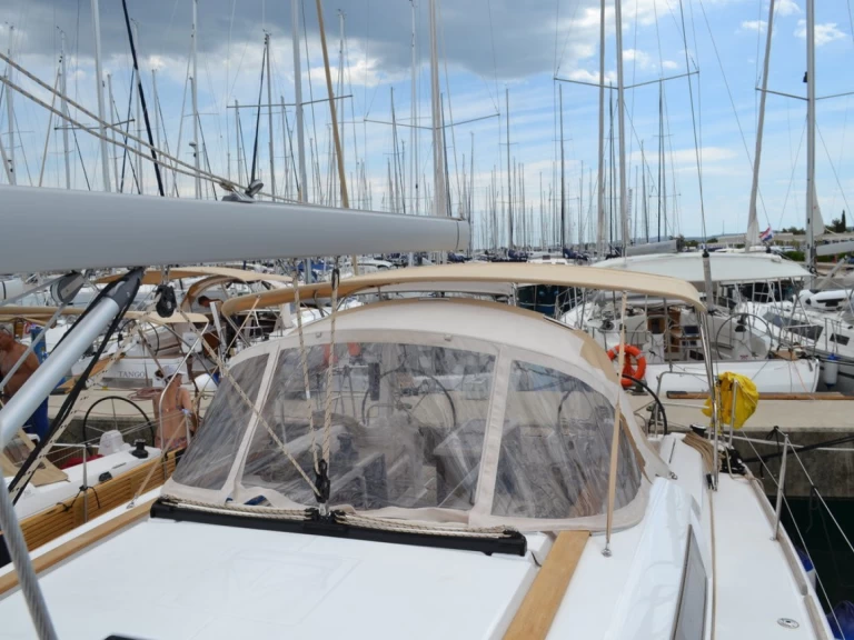 Alquiler de embarcaciones Dufour Dufour 412 Grand Large enSukošan en Samboat