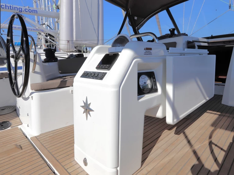 Alquiler de Jeanneau Sun Odyssey 410 en Lávrio