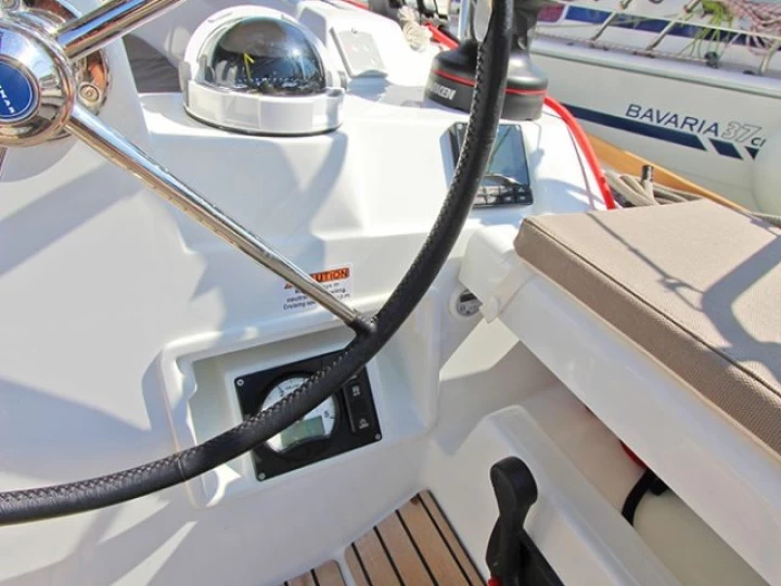 Jeanneau Sun Odyssey 449 de alquiler a Lávrio