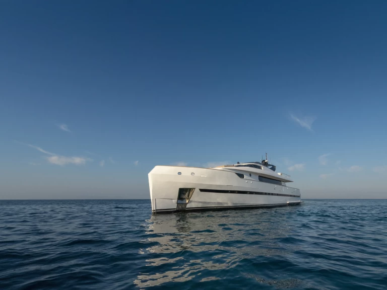 Bugari Bugari 100 - 5 + 2 cab. de alquiler a Álimos