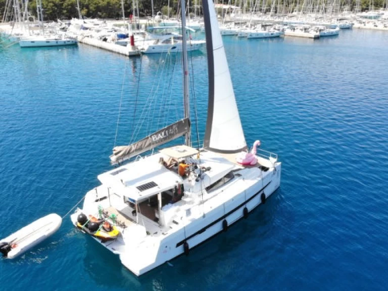 Catamarán para alquilar Rogoznica al mejor precio