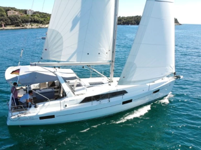 Alquiler de Velero, con o sin patrón Bénéteau Rogoznica