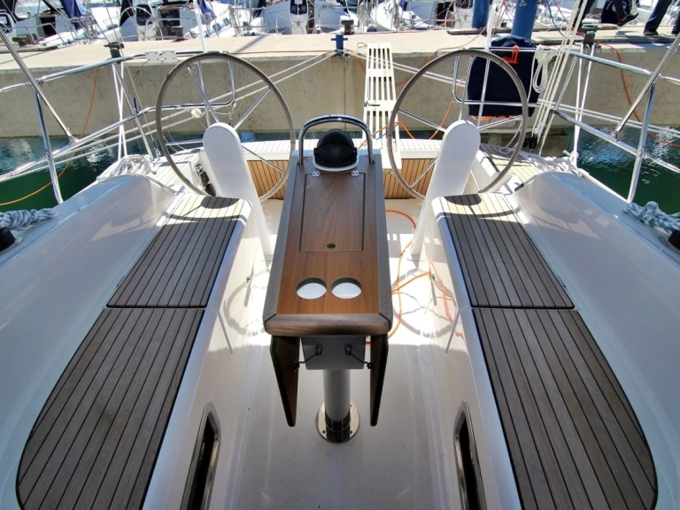 Bavaria Cruiser 34 de alquiler a Sukošan