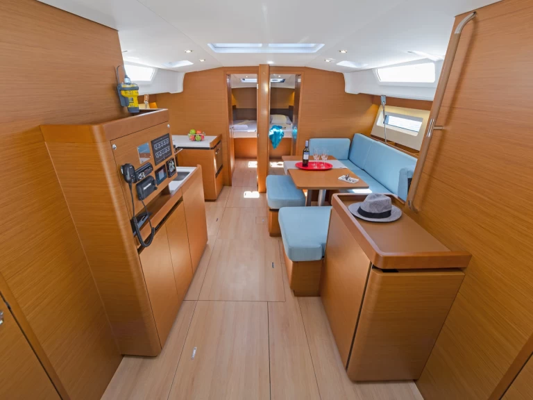 Alquiler de Jeanneau Sun Odyssey 490 en Rhodes (Ciudad)
