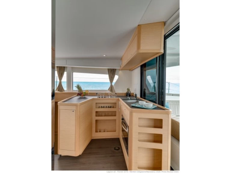 Alquiler de Catamarán, con o sin patrón Lagoon Primošten