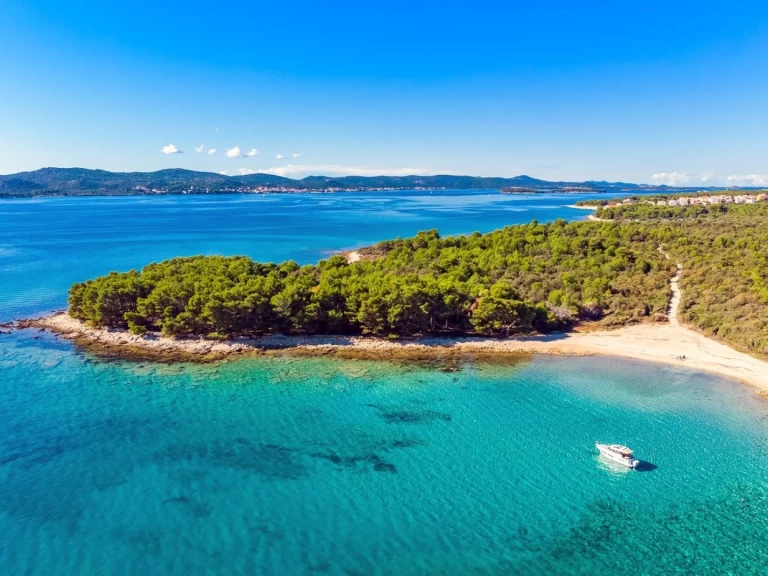 Alquiler de Lancha, con o sin patrón Jeanneau Biograd na Moru