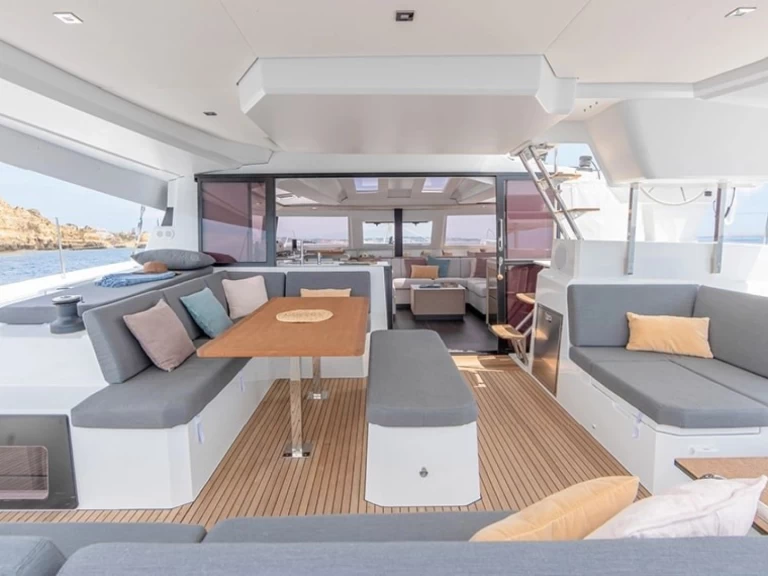 Alquiler de Catamarán, con o sin patrón Fountaine Pajot Zadar