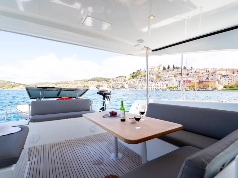 Alquiler de barcos Šibenik barato de Lagoon 40