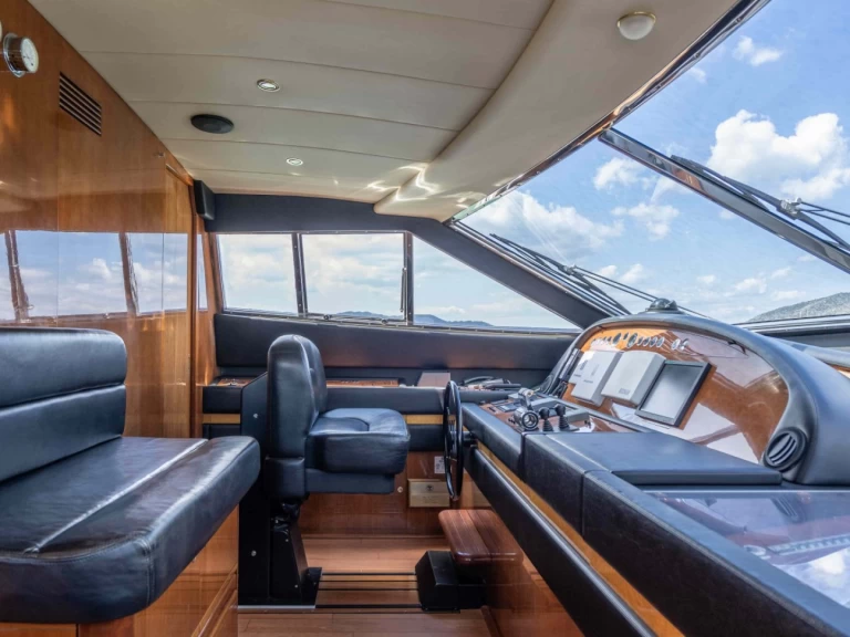 Yate de lujo para alquilar Ellinikó al mejor precio