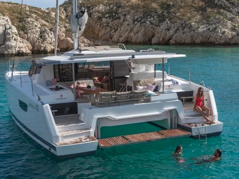 Catamarán para alquilar Ajaccio al mejor precio
