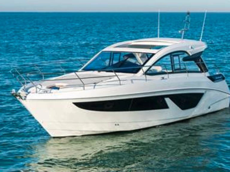 Alquiler de Bénéteau Gran Turismo 36 en Ajaccio