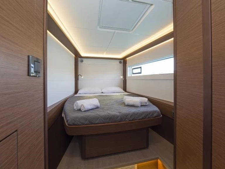 Alquiler de Catamarán, con o sin patrón Lagoon Álimos