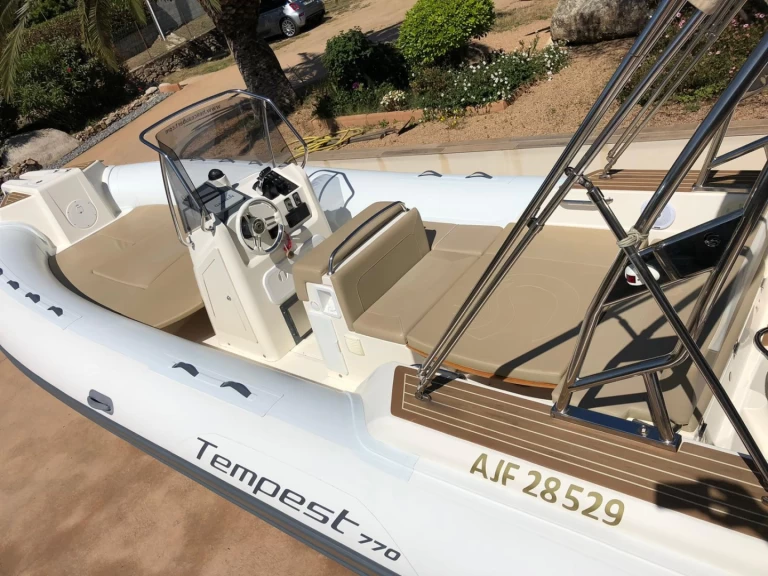 Alquiler Saint-Aygulf - Capelli Tempest 770 Sun en SamBoat