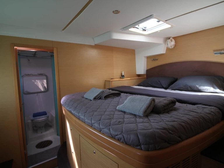 Alquiler Catamarán Lagoon con o sin  título de navegación