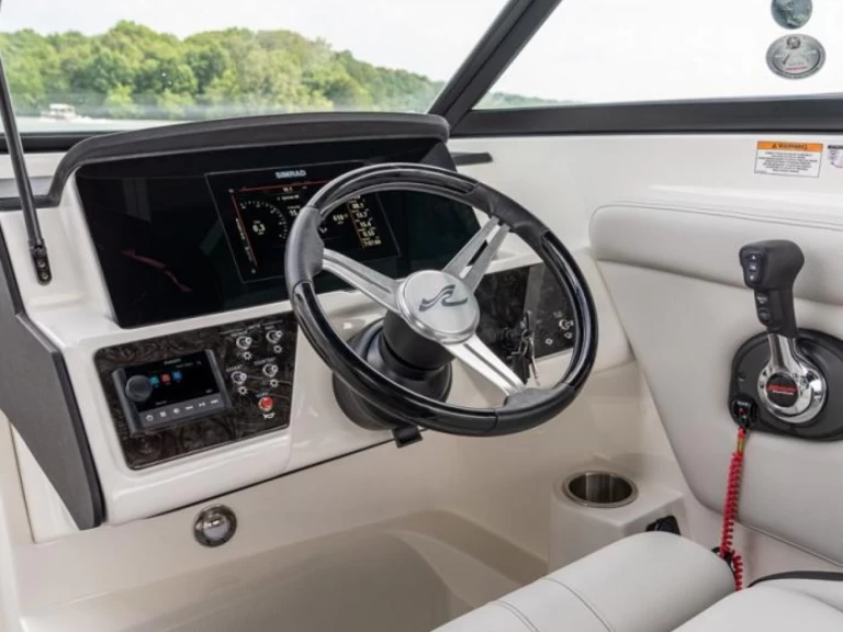 Alquiler de Sea Ray Sea Ray 230 en Saint-Raphaël