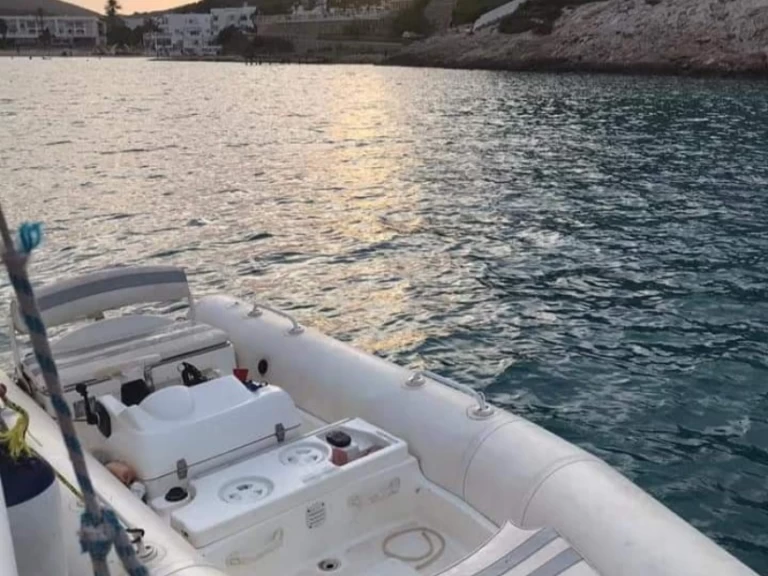 Alquiler Neumática en Ibiza (Ciudad) - Zodiac Pro Jet 420