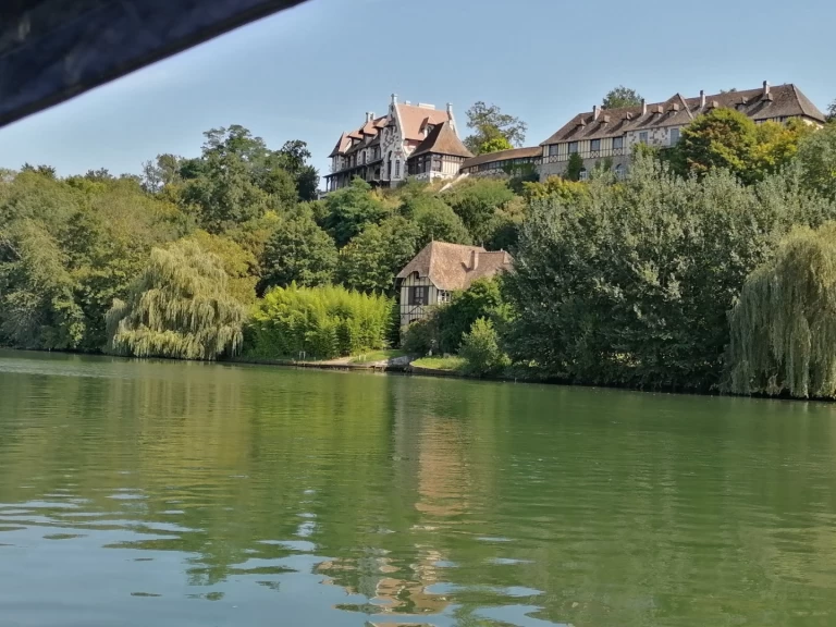 Alquiler Lancha Quicksilver con o sin  título de navegación