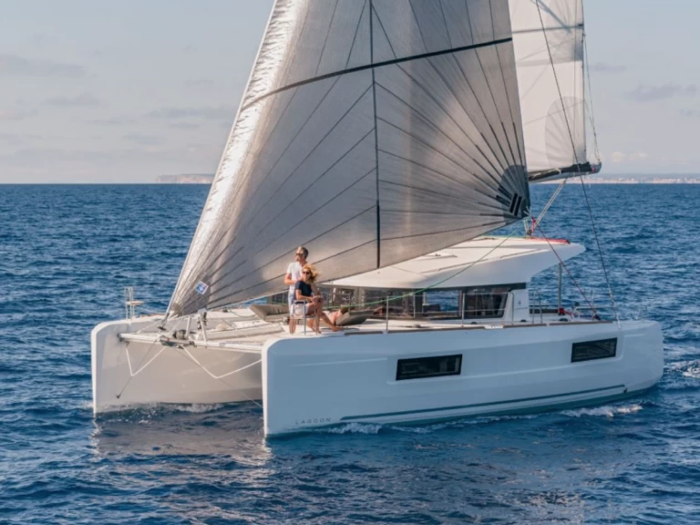 Alquiler Catamarán Lagoon con o sin  título de navegación