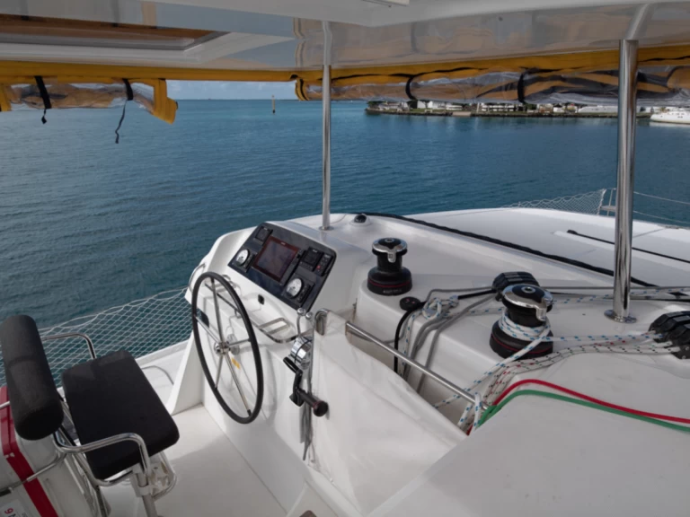 Alquiler de embarcaciones Lagoon Lagoon 42 enRaiatea en Samboat