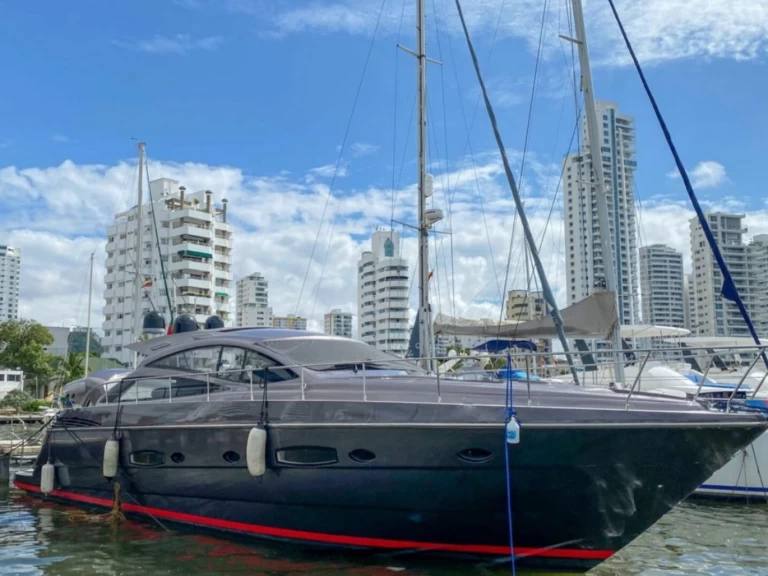 Alquiler Yate de lujo Pershing con o sin  título de navegación