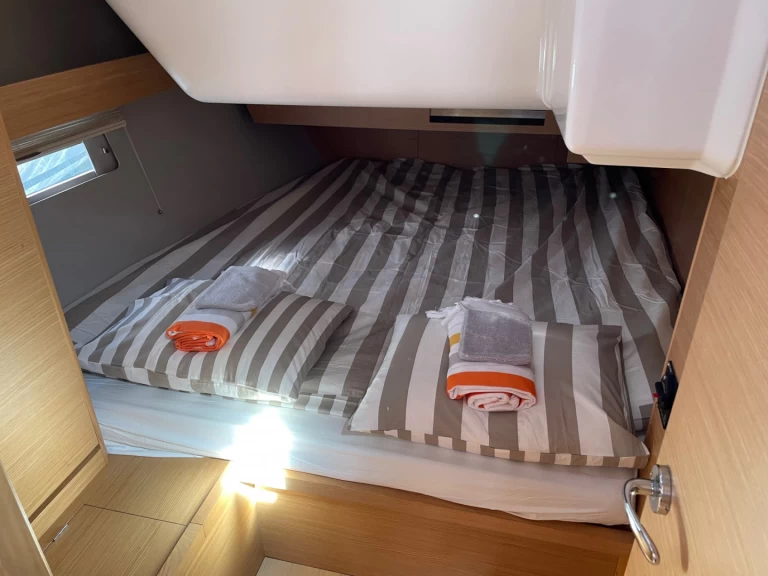 Alquiler de Dufour Dufour 430 en Port-Camargue