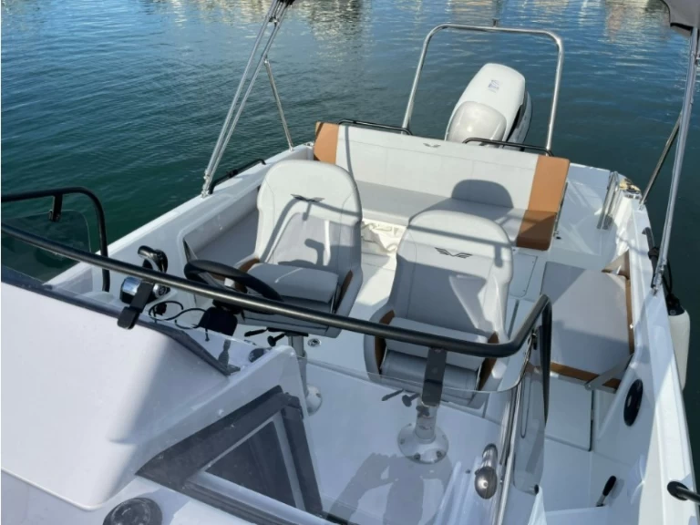 Alquiler de embarcaciones Bénéteau Flyer 8 SUNdeck enPort de Cambrils en Samboat