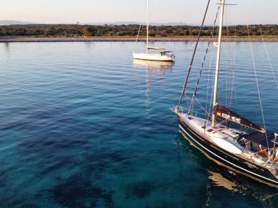 Alquiler de barcos La Savina barato de Oceanis 473