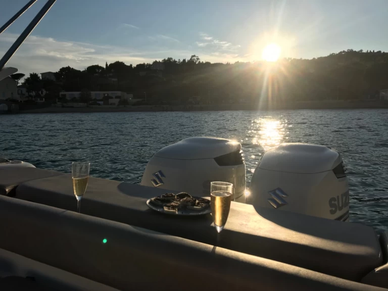 Alquiler de Neumática, con o sin patrón Master Bormes-les-Mimosas