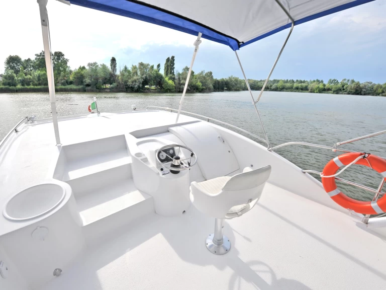 Alquiler de Houseboat Holidays Italia Minuetto 6+ en Casale sul Sile