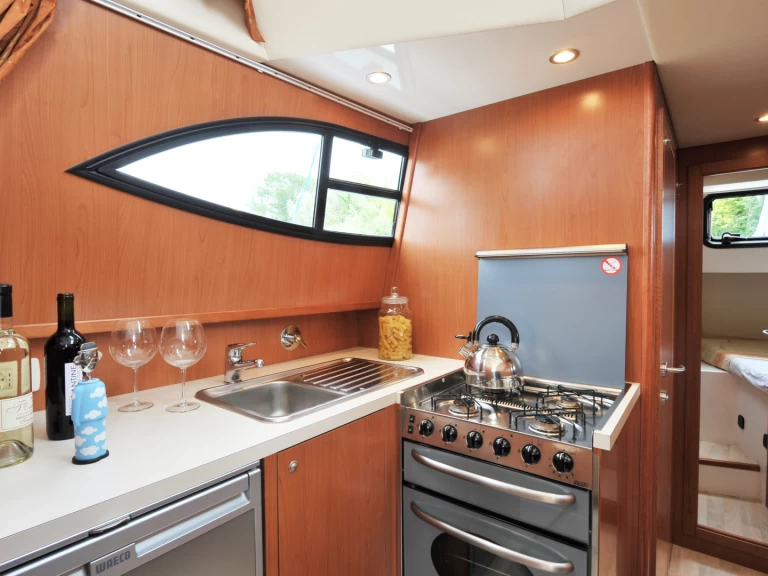 Alquiler de embarcaciones Houseboat Holidays Italia Minuetto 6+ enCasale sul Sile en Samboat