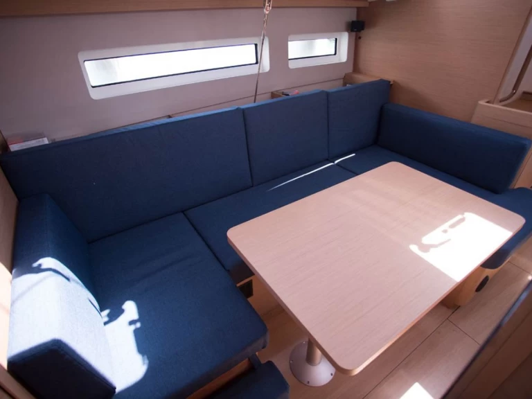 Alquiler de Jeanneau Sun Odyssey 440 en Seget Donji