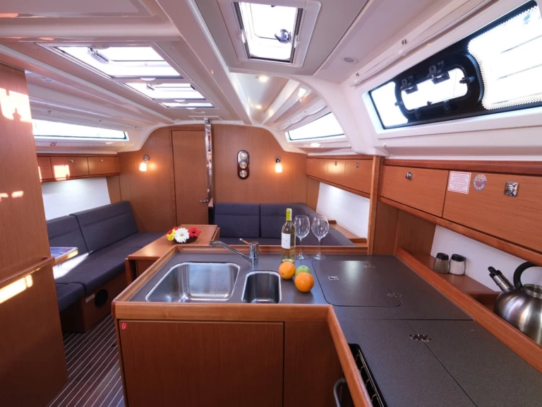 Alquiler de embarcaciones Bavaria Cruiser 37 enGöcek en Samboat