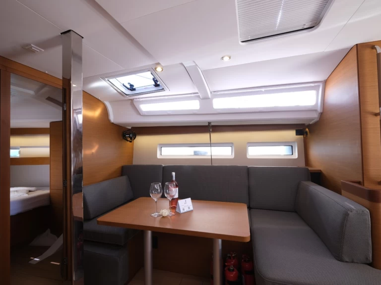 Alquiler de embarcaciones Jeanneau Sun Odyssey 440 enGöcek en Samboat