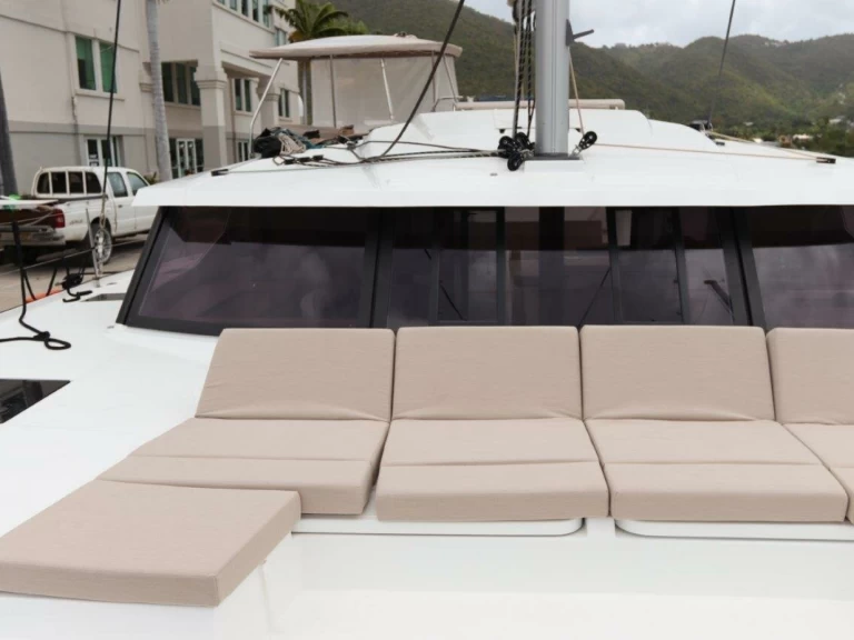 Alquiler de barcos Road Town barato de Astrea 42