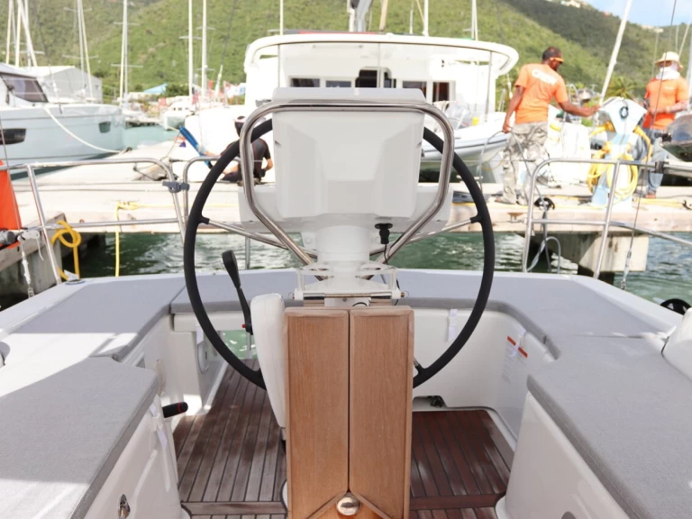 Velero para alquilar Road Town al mejor precio