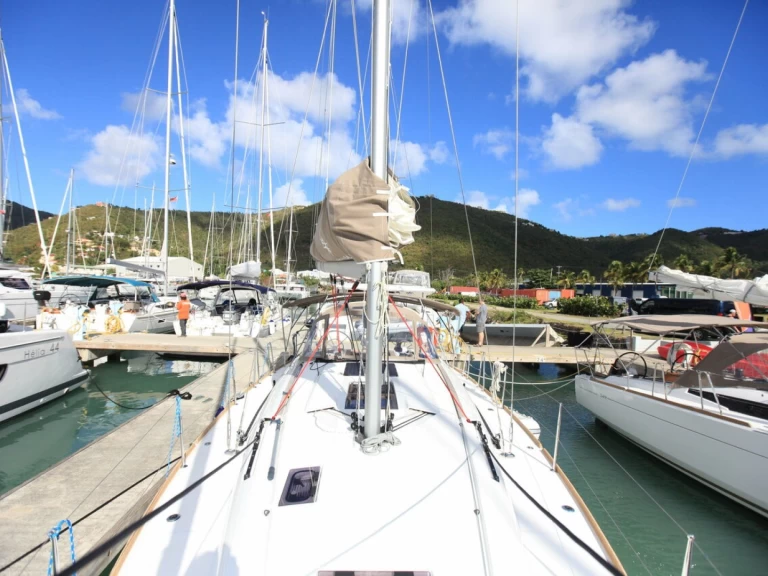 Alquiler de embarcaciones Jeanneau Sun Odyssey 419 enRoad Town en Samboat