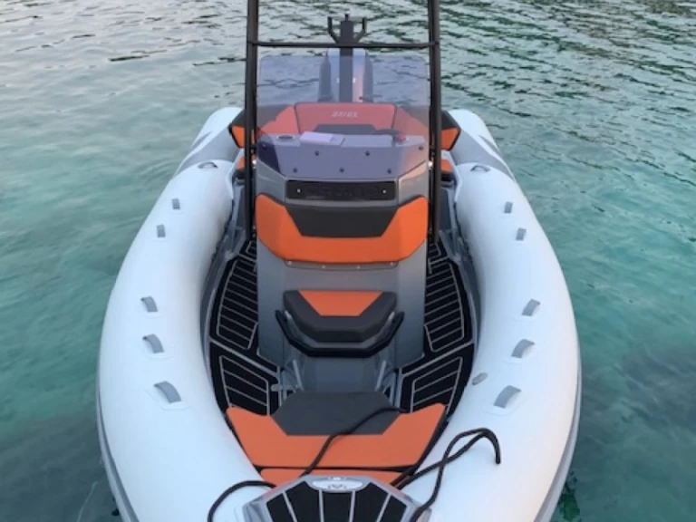 Alquiler de embarcaciones Grand Boats Drive D600 Lux enBormes-les-Mimosas en Samboat