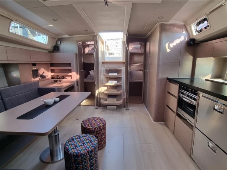 Velero para alquilar Pula al mejor precio