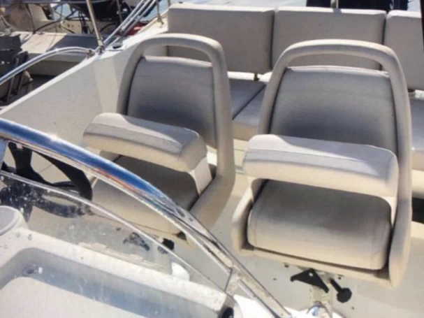 Alquiler de Quicksilver Activ 605 Open en Marsella