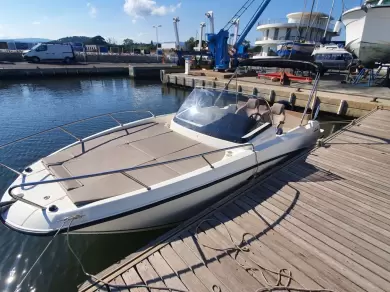 Alquiler Lancha en La Londe-les-Maures - Quicksilver Activ 675 Sundeck Sport