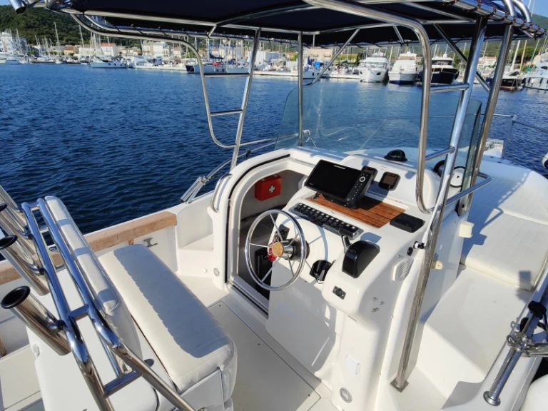 Alquiler de Lancha, con o sin patrón Sessa Marine Macinaggio