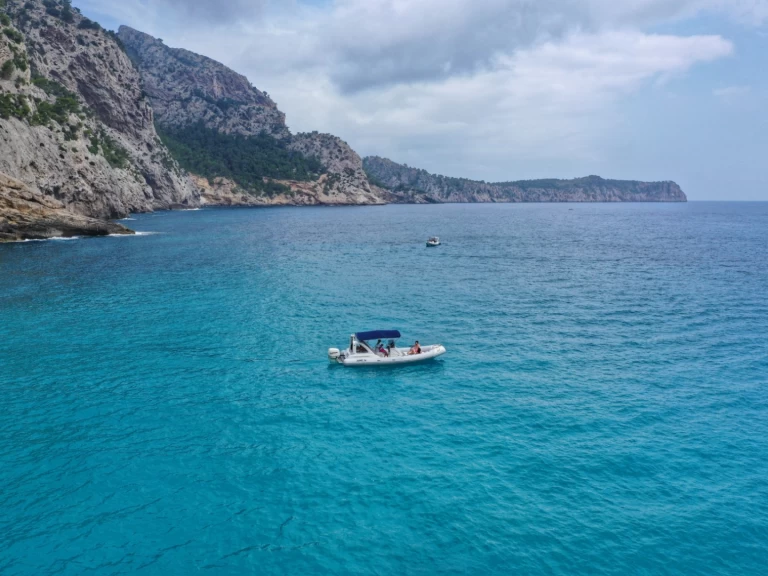 Alquiler de Neumática, con o sin patrón Sacs Port d'Alcudia