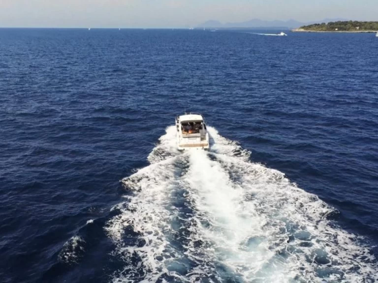 Alquiler de Lancha, con o sin patrón Jeanneau Saint-Laurent-du-Var