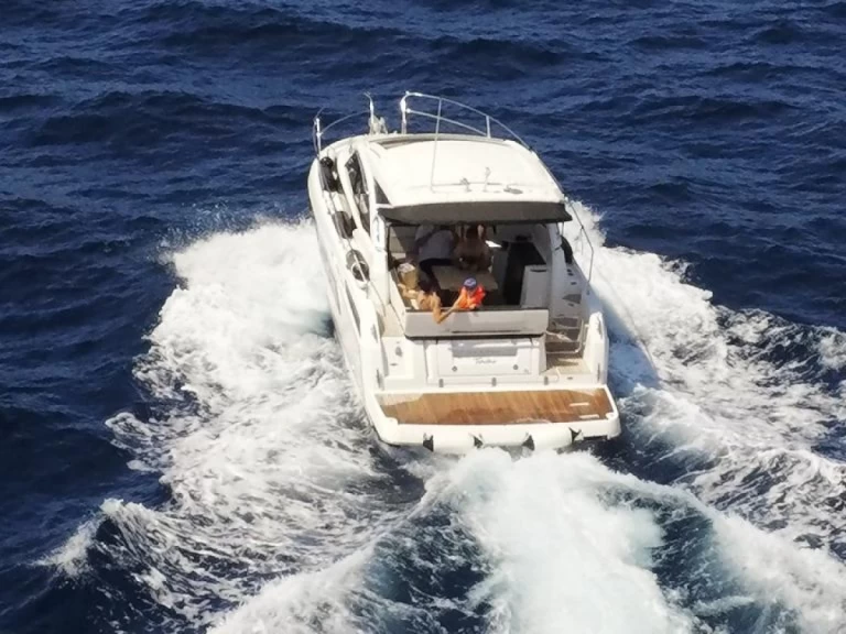 Alquiler Lancha Jeanneau con o sin  título de navegación