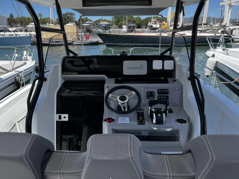 Alquiler de barcos Cogolin barato de Cap Camarat 9.0 CC