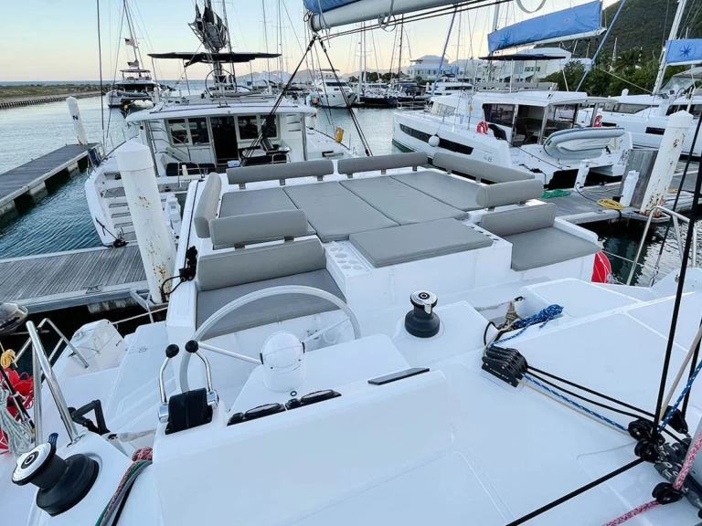 Bali Bali Catspace Voile de alquiler a Road Town